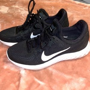 Black Nike Skylux